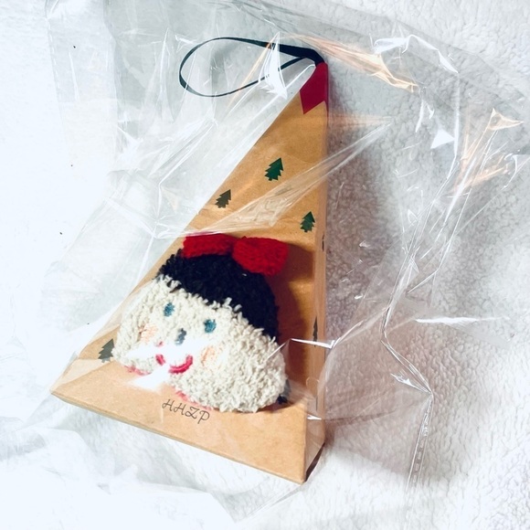 NWT LITTLE GIRL and BEAVER Gift Socks - 3D Fluffy Thick Warm Winter Socks M 5-10 - Picture 8 of 15